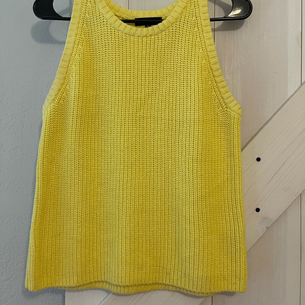 Like new sweater tank